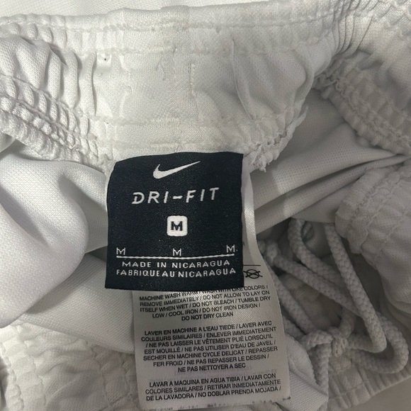 White Nike shorts - Picture 3 of 3